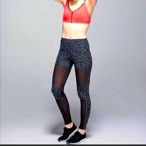 Lululemon Hot to Street tights